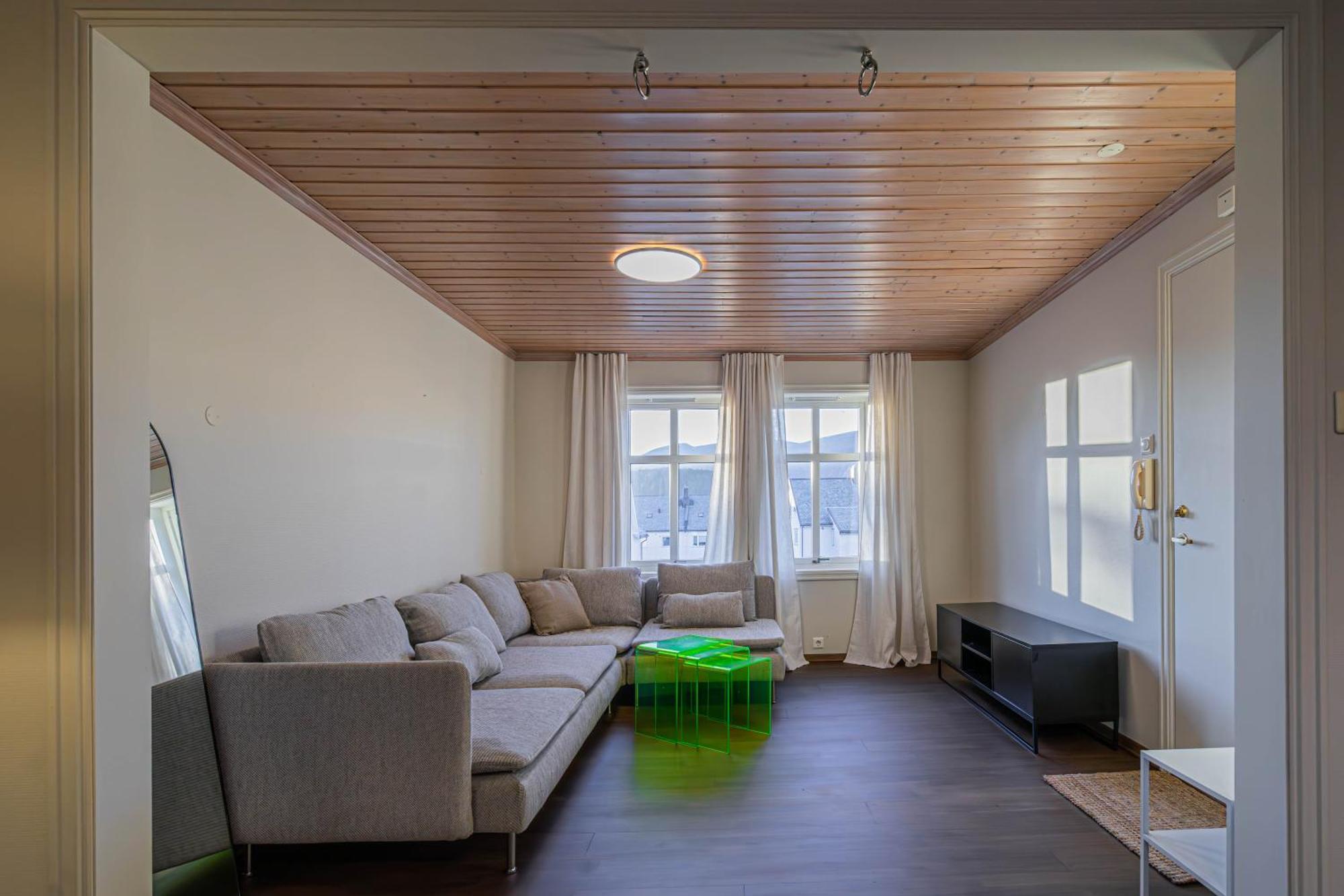 Charming And Bright Apartment In Alesund City Exterior foto